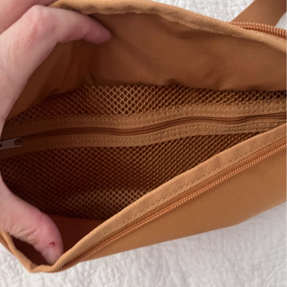 NWT Nike Heritage Waist pack in Flax. - Picture 9 of 10